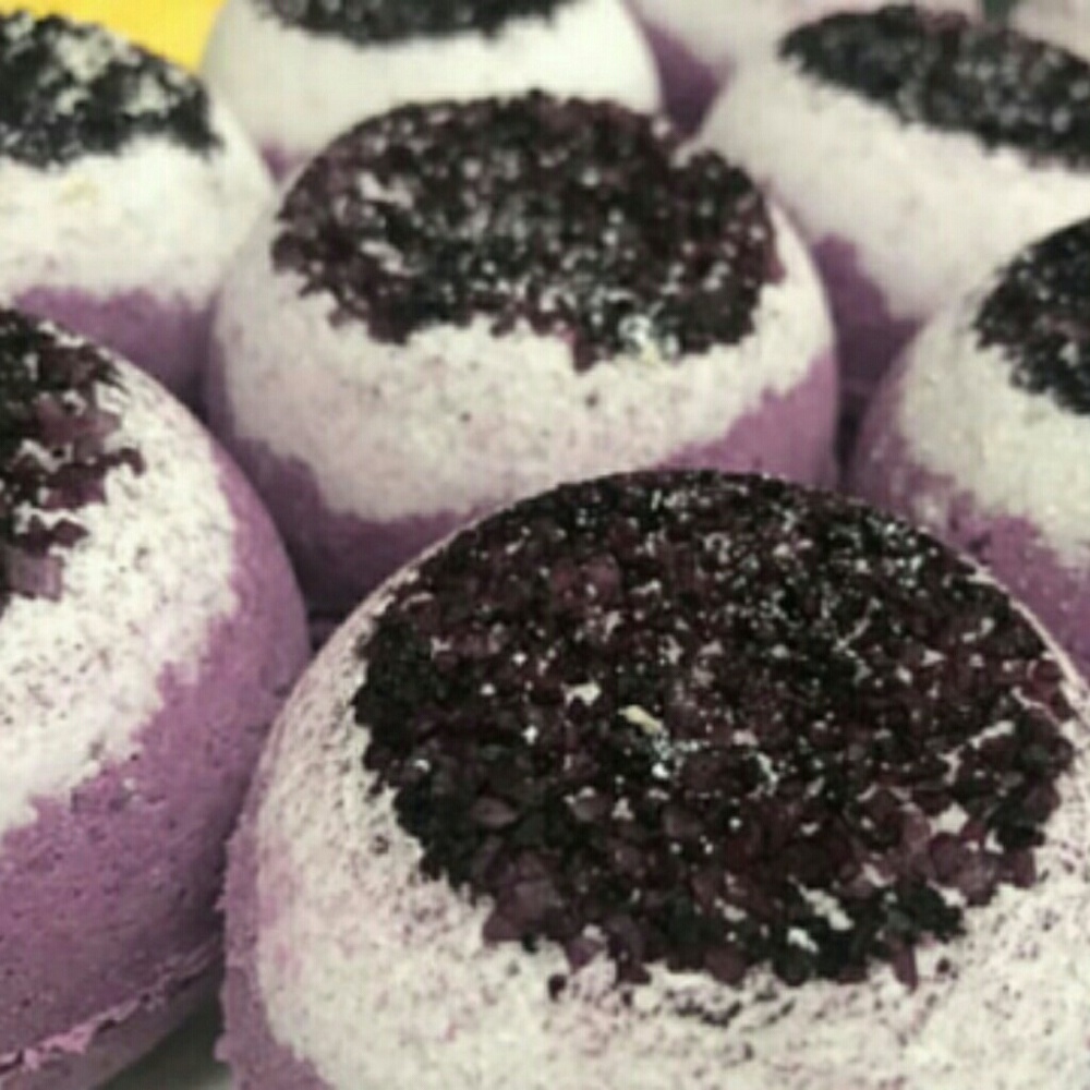 BATH BOMBS 6.4cm/5oz Lot of 3 Black Raspberry Van